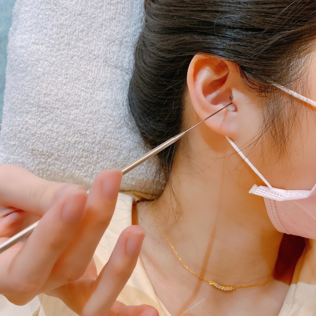 Ear Cleaning(Traditional Chinese Style) 中式传统采耳